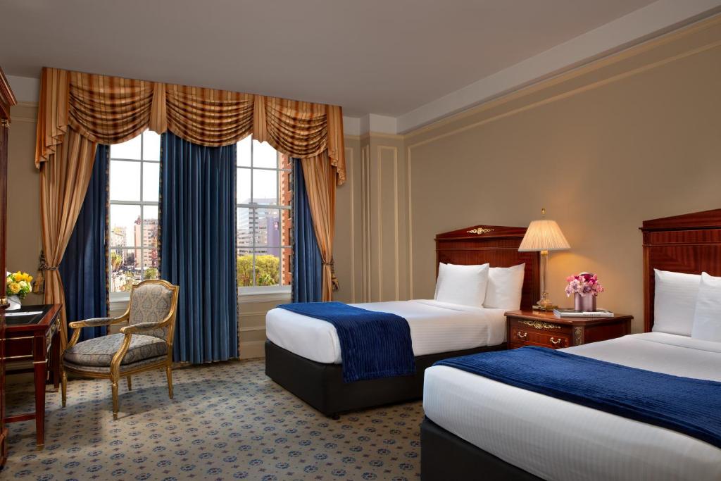 The Biltmore Los Angeles - Club 2 Doubles With Lounge Access