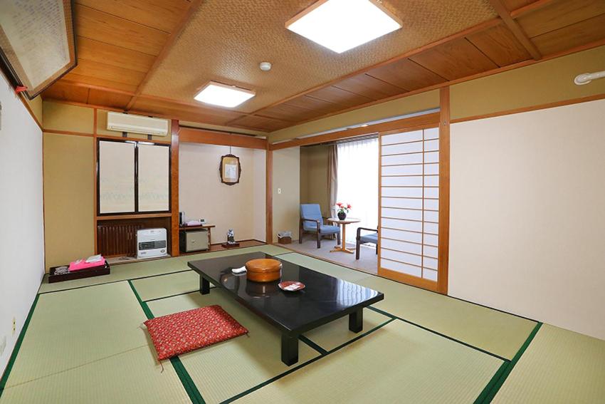 Posezení v ubytování Rakki OnsenRyokan 楽奇温泉旅館