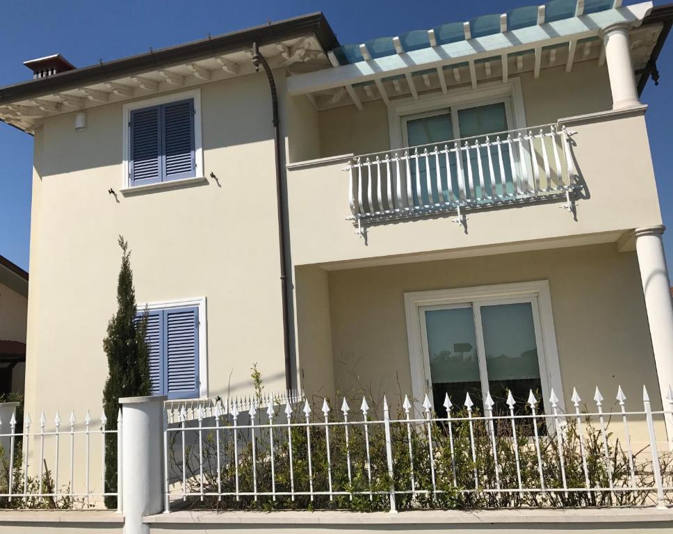 The building in which the holiday home is located