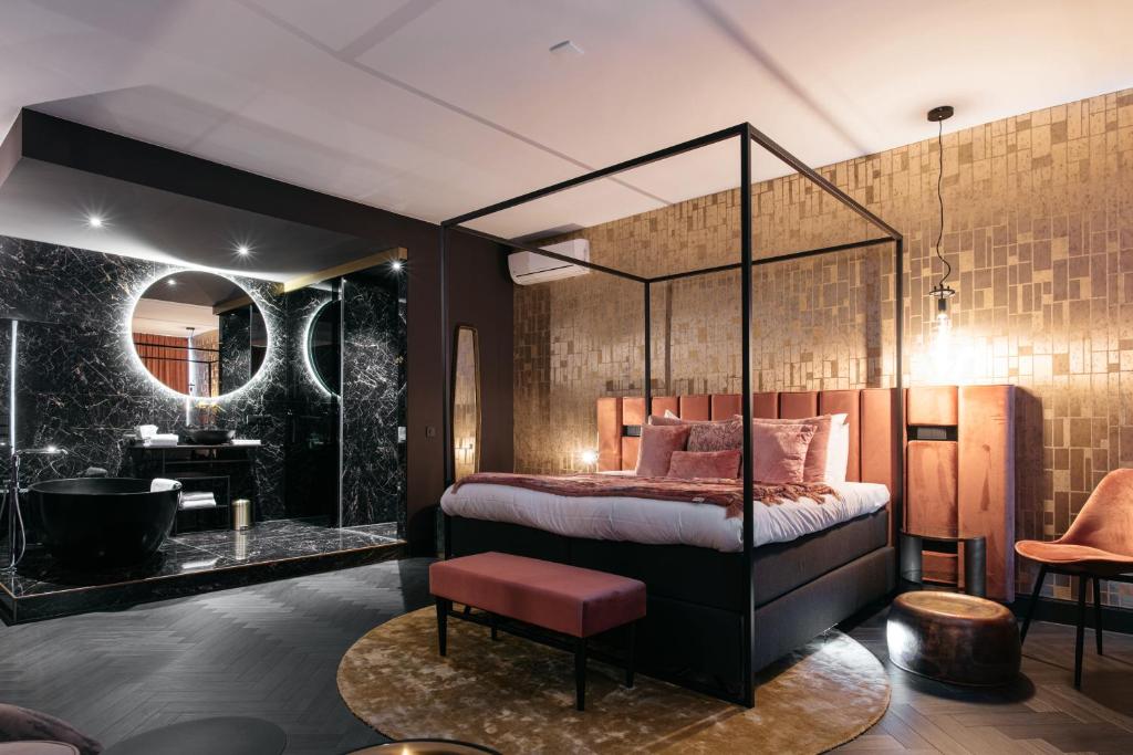Postel nebo postele na pokoji v ubytování Hotel Britannique
