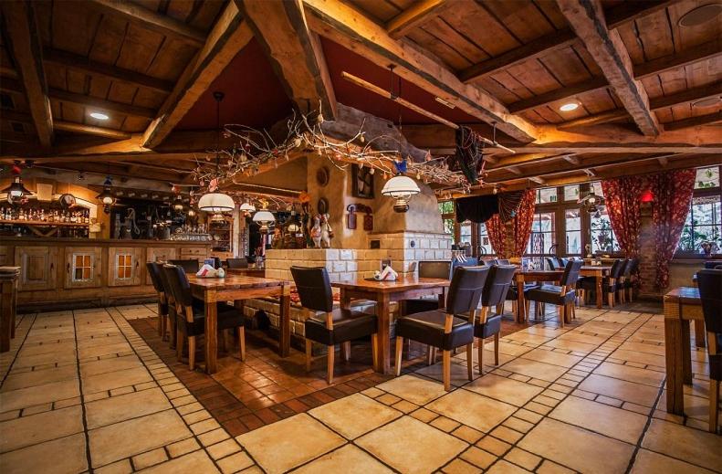 Restaurace v ubytování Hotel Korona