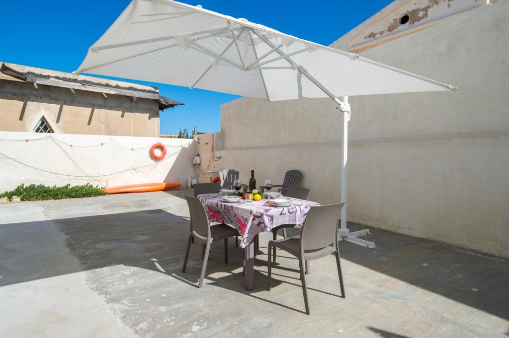 Balkón alebo terasa v ubytovaní Holiday Onde di Sicilia