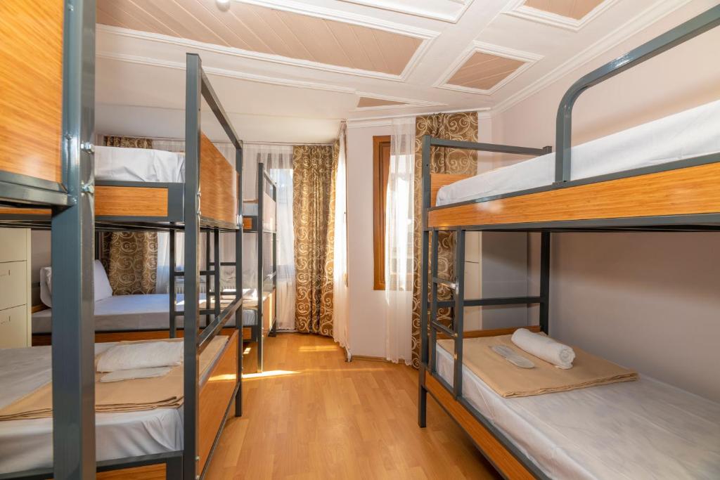 Good Mo House Hostel