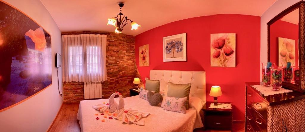 Postel nebo postele na pokoji v ubytování Casa Rural Del Valle Obeso
