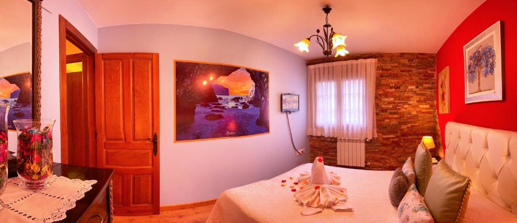 Postel nebo postele na pokoji v ubytování Casa Rural Del Valle Obeso