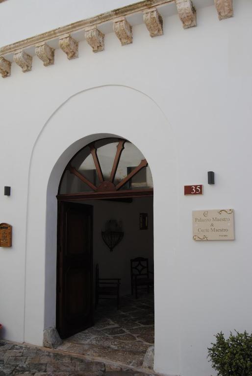 The facade or entrance of B & B Palazzo Maestro & Corte Maestro rooms