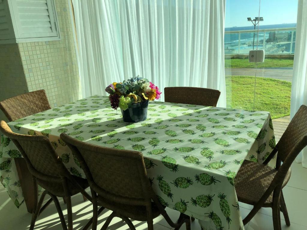  LUXUOSO APARTAMENTO BARRA ONDINA Beira MAR