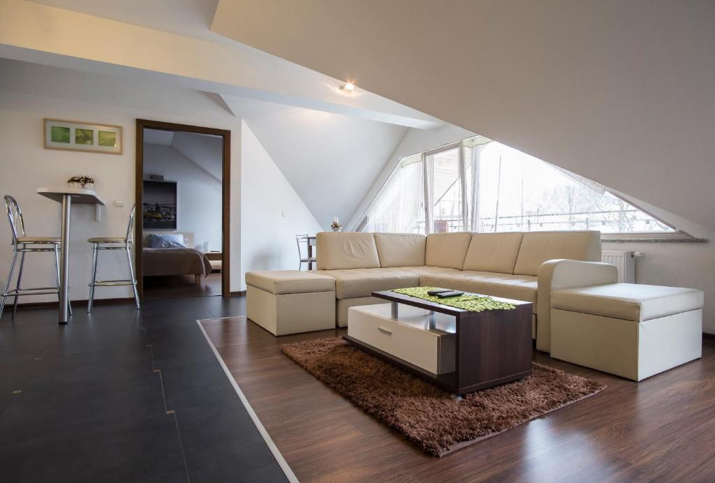 Posedenie v ubytovaní Prestige Apartamenty Stara Polana & SPA2