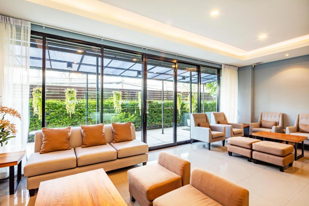 Livotel Hotel Kaset Nawamin Bangkok - Resim 14