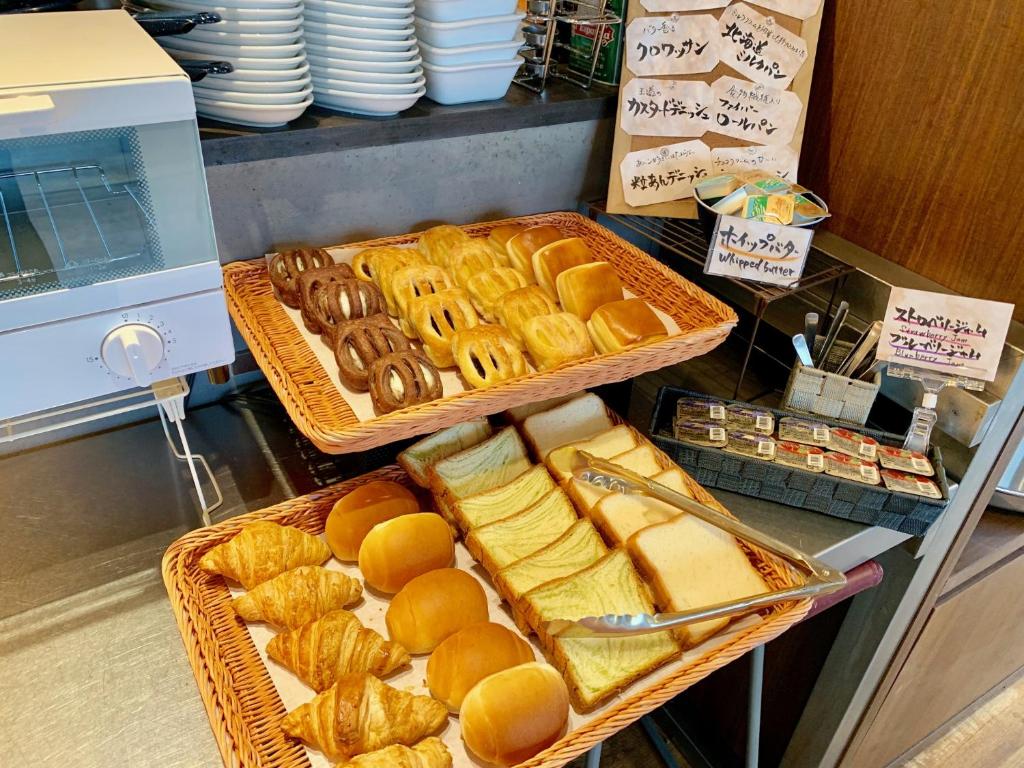 ホテルの敷地内または近くでの食事または食べ物