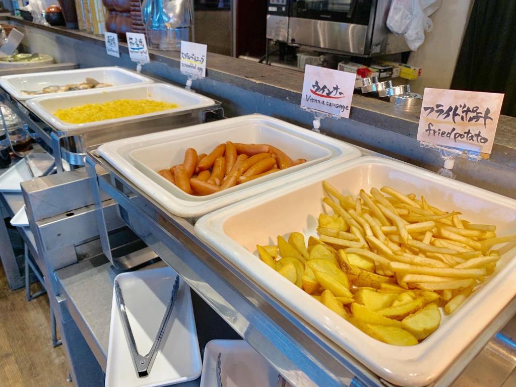 ホテルの敷地内または近くでの食事または食べ物