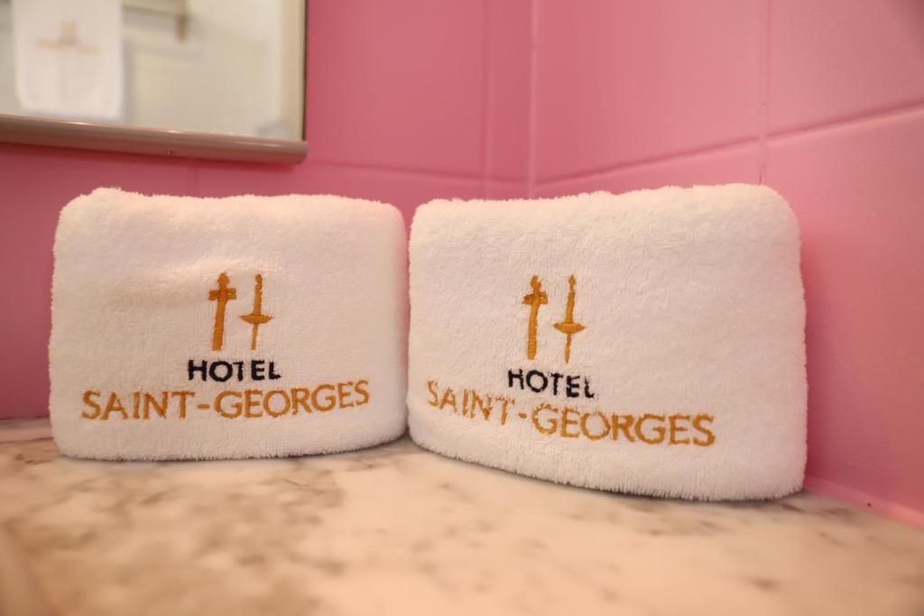 Certifikát, hodnocení, plakát nebo jiný dokument vystavený v ubytování Hôtel Saint-Georges