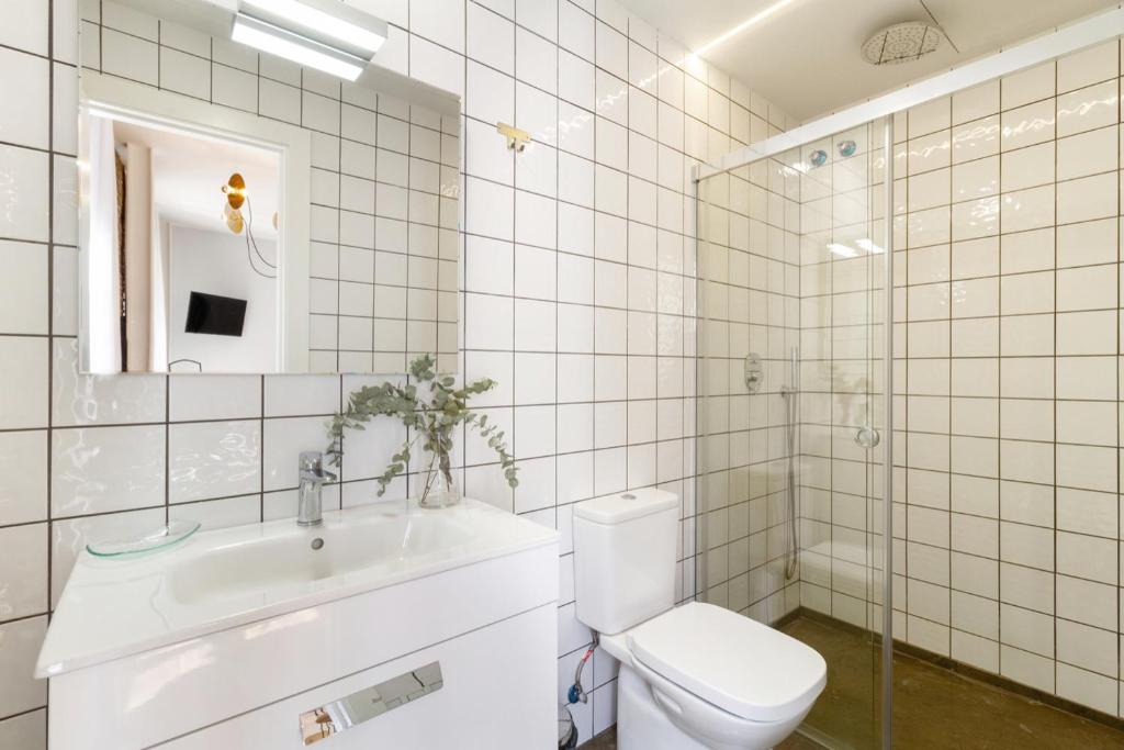 A bathroom at Apartamentos Casapalma Centro Histórico