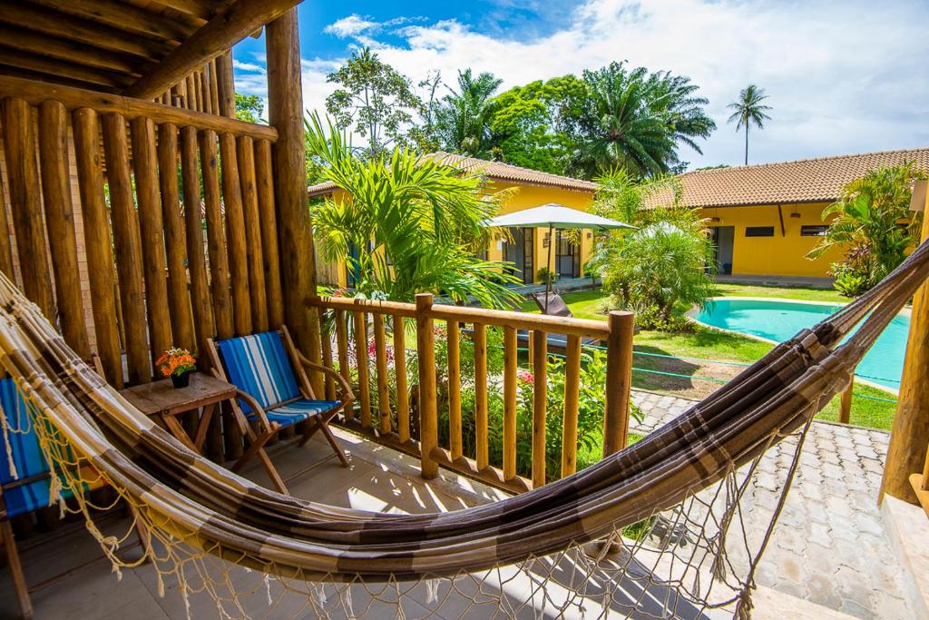 Bazén v ubytování Pousada Tropicarim nebo v jeho okolí
