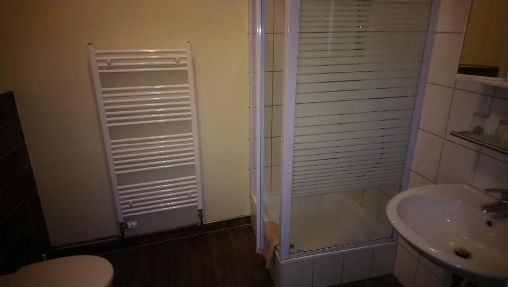Koupelna v ubytování Hotel Schillerquartier