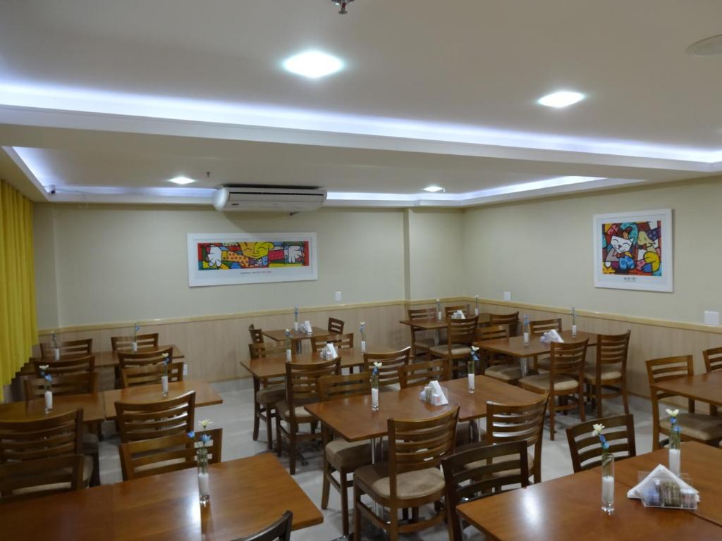  Elegance Praia Hotel