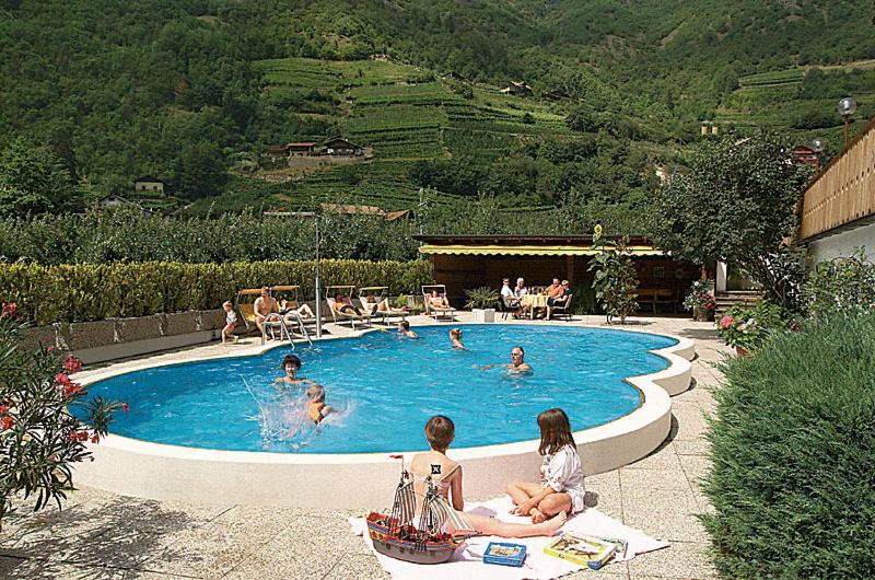 Bazén v ubytování Pension Linserhof nebo v jeho okolí