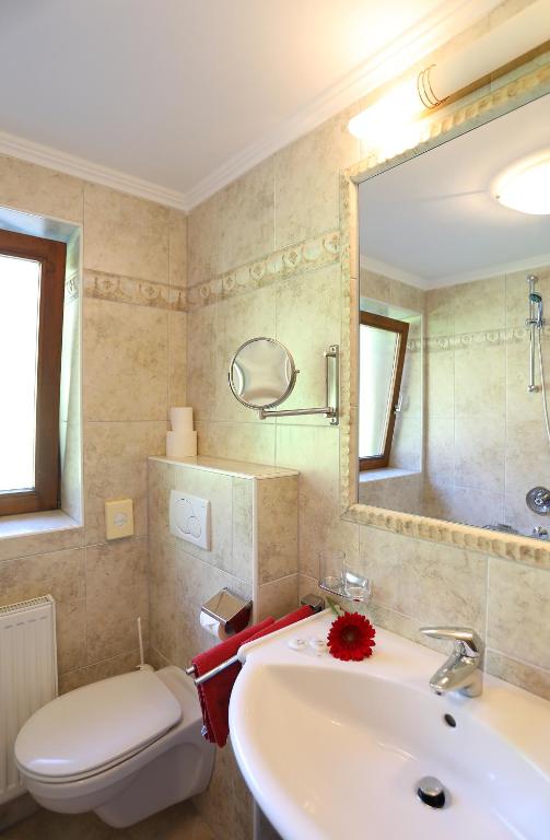 Kúpeľňa v ubytovaní Hotel Almhof