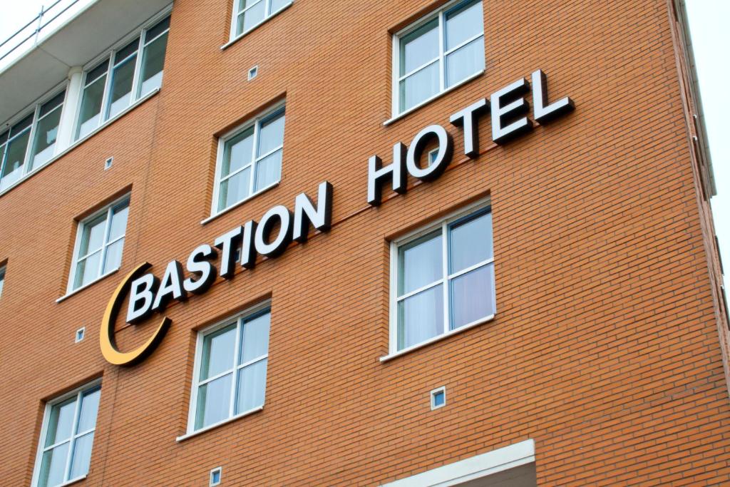 Certifikát, hodnocení, plakát nebo jiný dokument vystavený v ubytování Bastion Hotel Arnhem