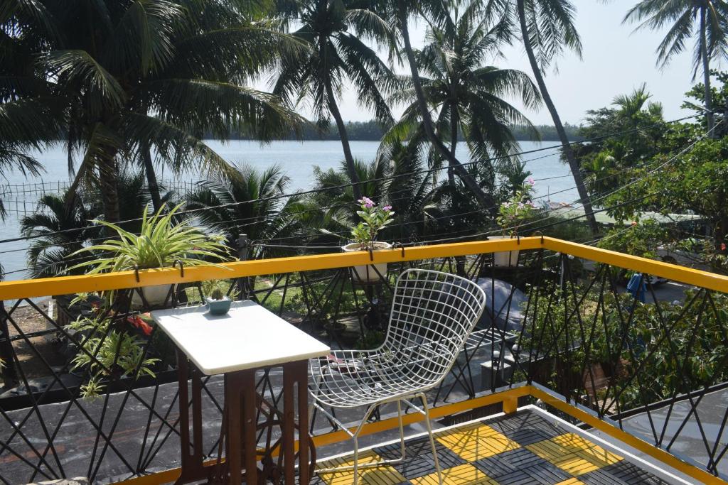 Coral Riverside Homestay & Hostel - 6