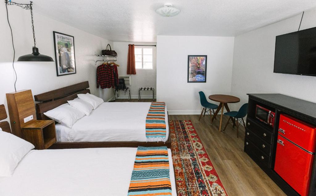 Route 19 Inn - Deluxe Queen Kamer Met 2 Queensize Bedden