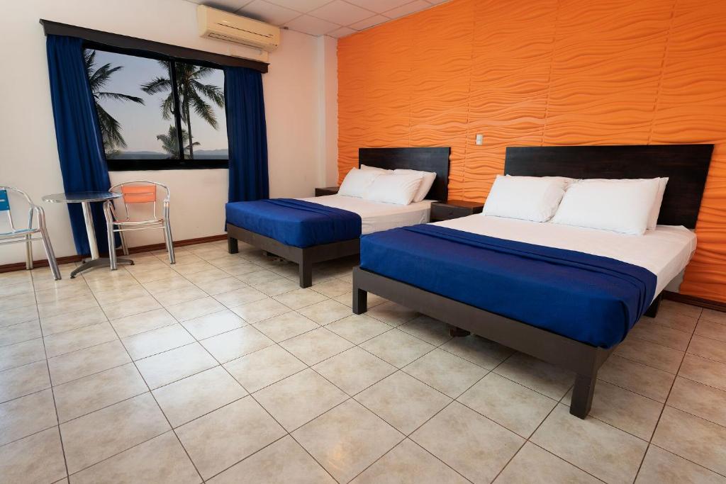 Hotel Puntarenas Beach - Vierbettzimmer Mit Meerblick