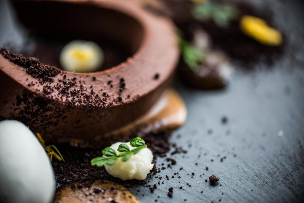 Jídlo v hotelu nebo okolí