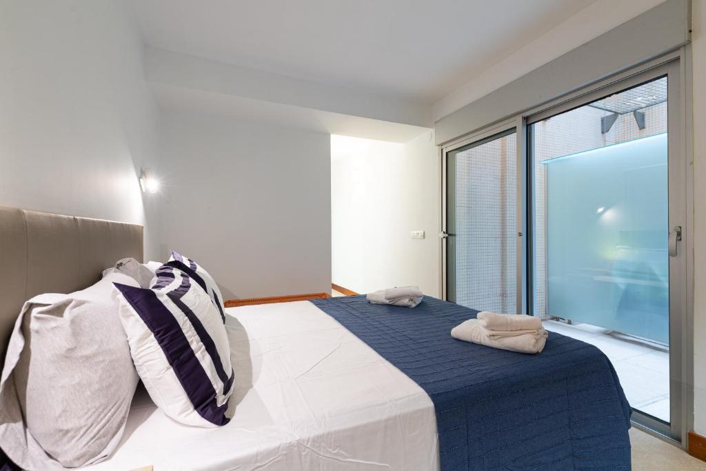 Living Las Canteras - BEACH OFFICE & SURF & BIKES, Las Palmas ...