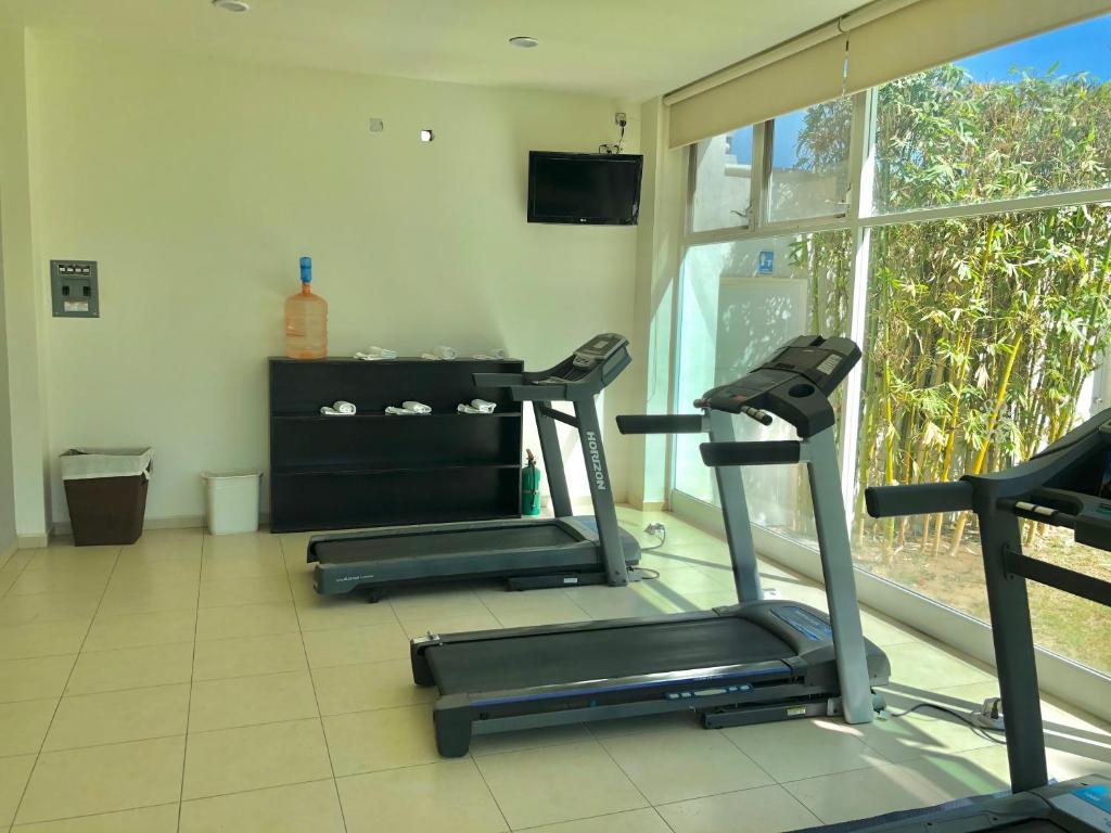 Fitness centrum a/nebo fitness zařízení v ubytování Hotel Real de Minas Bajio