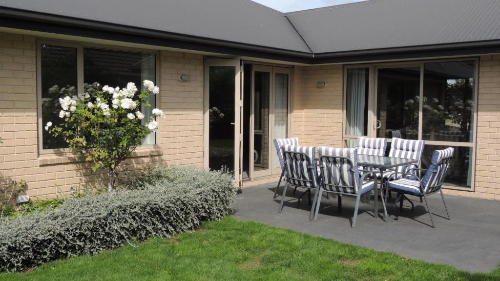 Airport, motorway, shopping handy - Resim 15