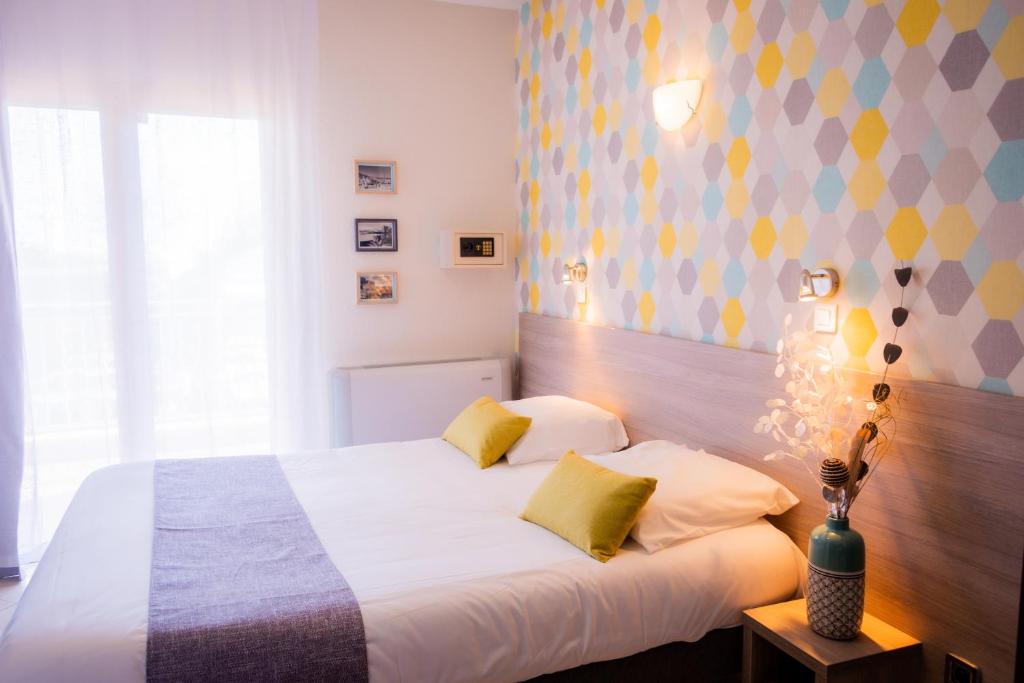 Hotel et Appartements Reine D'Azur - Comfort Tweepersoonskamer Met Terras