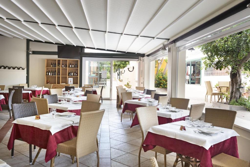 Restaurace v ubytování Hotel Al Gabbiano