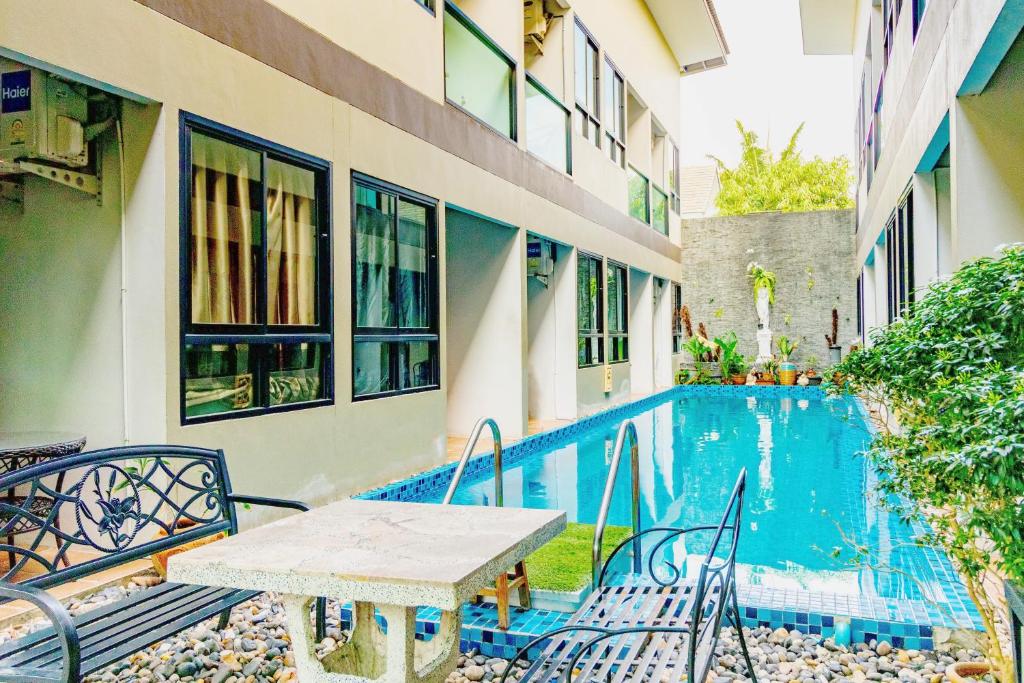Bazén v ubytování The Pool Resort nebo v jeho okolí