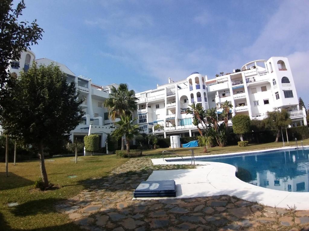 Apartment Playa Los Alamos, Torremolinos,, Spain - Booking.com