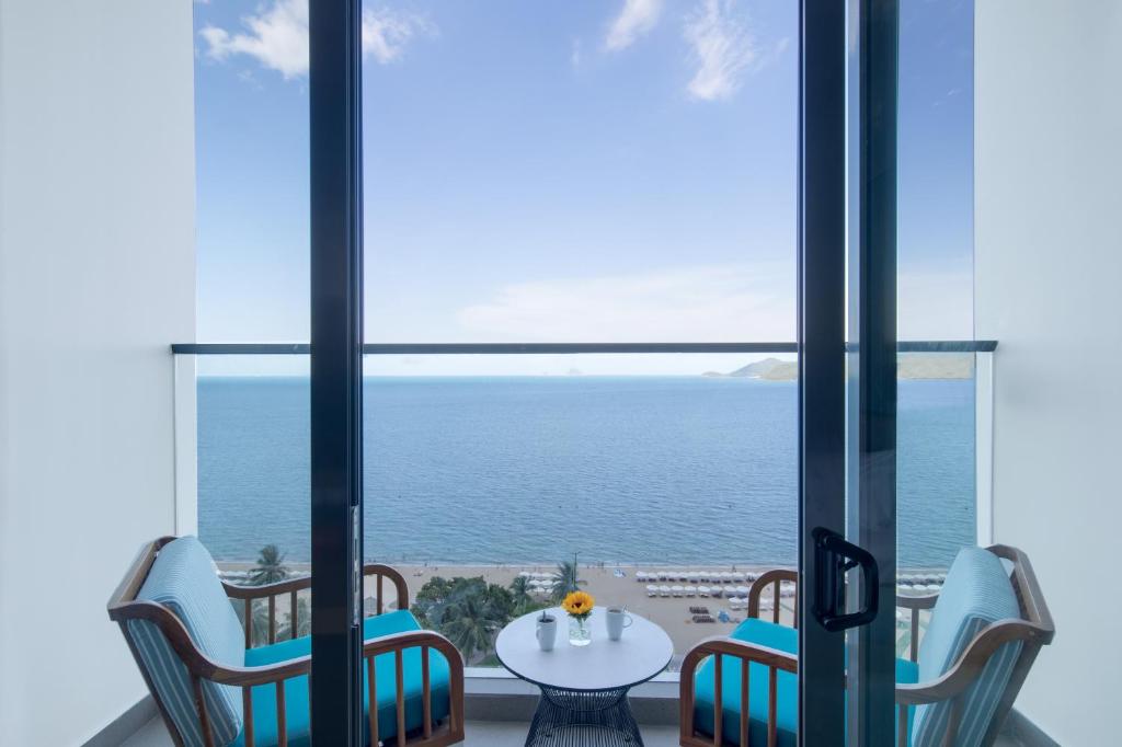 Executive Twin Ocean View With Balcony