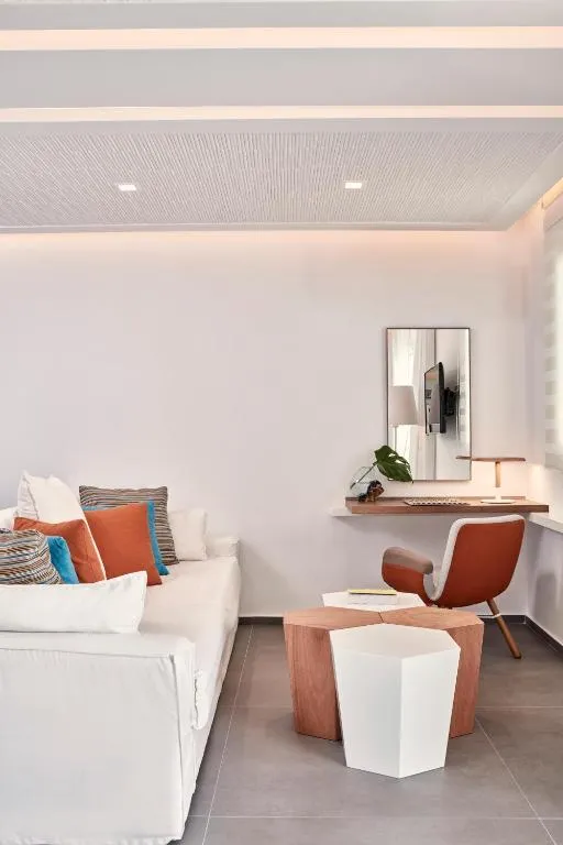EMAR Junior Suite with Sea View & Outdoor Jacuzzi
