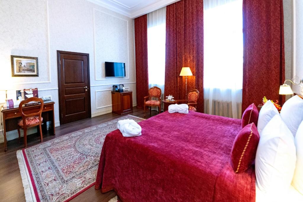 Ekaterina Hotel - Deluxe Double или Twin Room