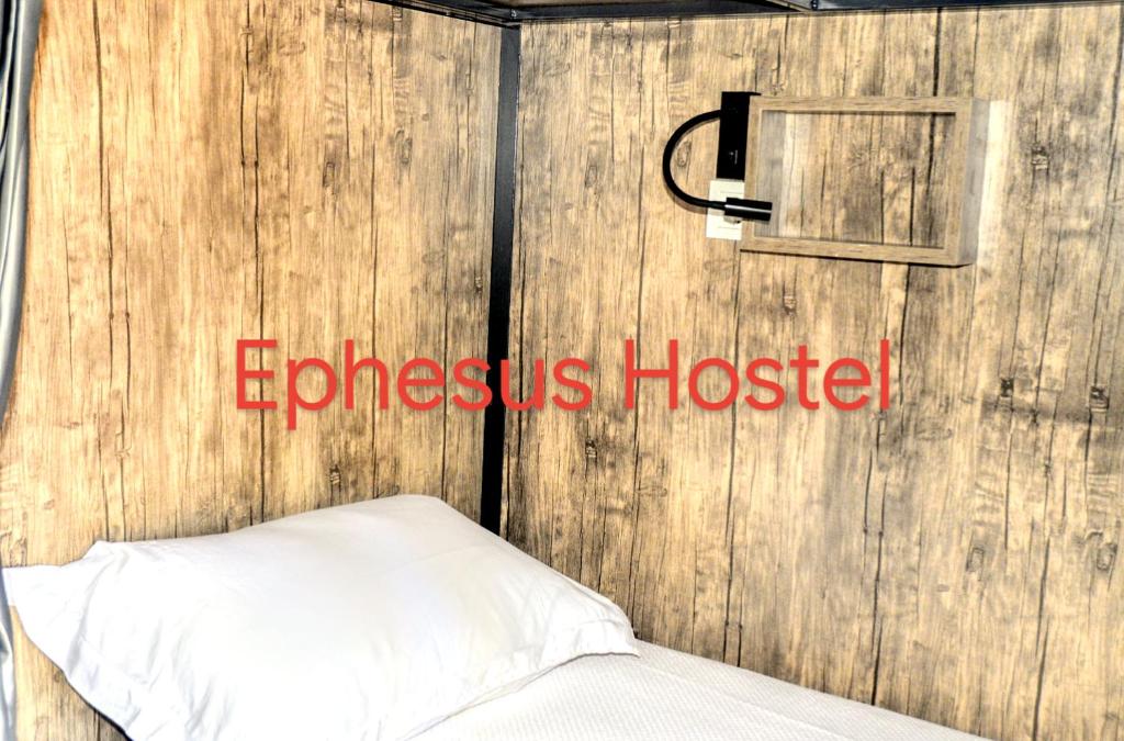 Giường trong phòng chung tại Ephesus Hostel