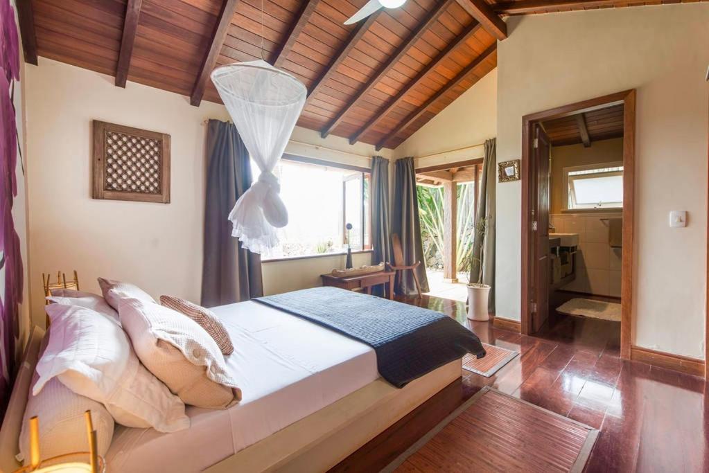 Buzios Hillside Retreat