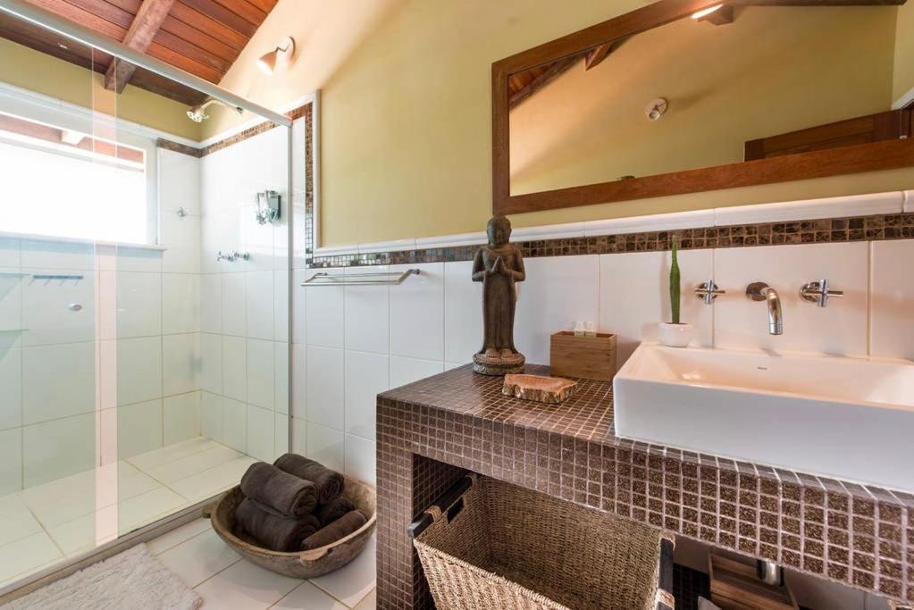  Buzios Hillside Retreat