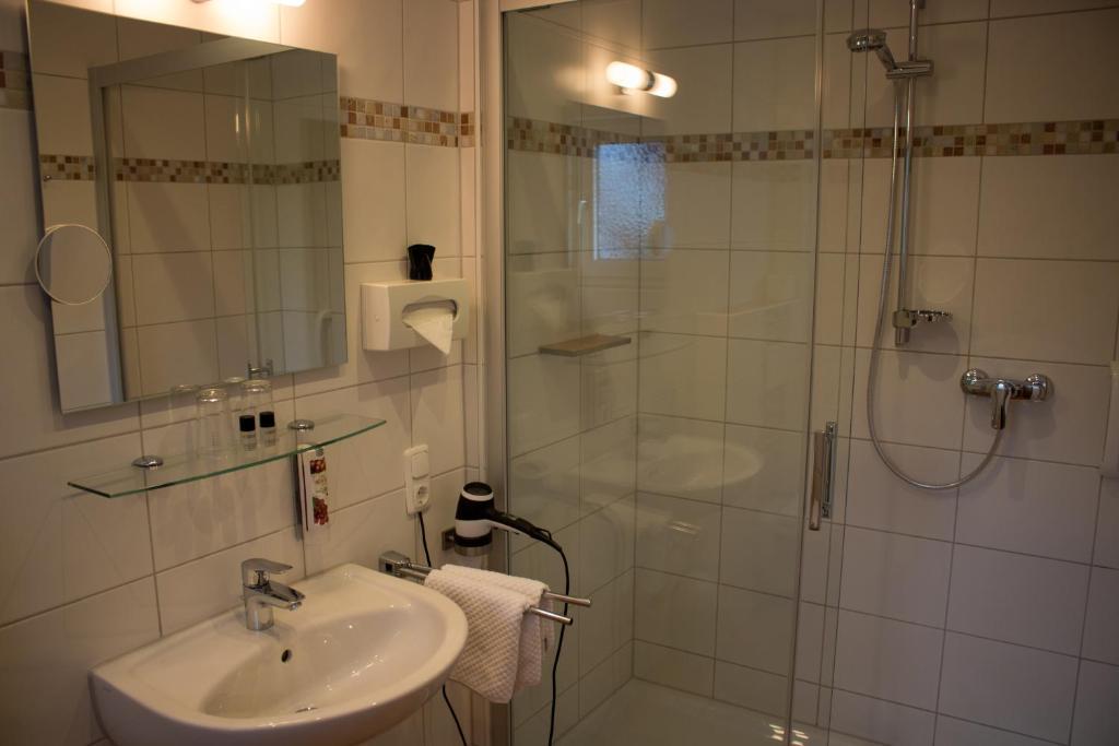 Koupelna v ubytování Hotel Rosenbusch
