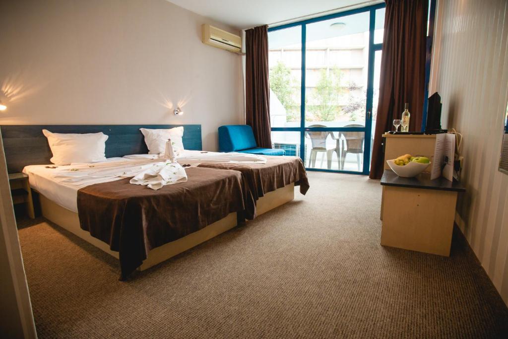 Bohemi Hotel All inclusive and free parking - Twin Room With Balcony (2 Adults + 1 Child)