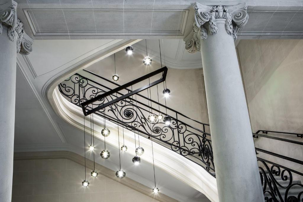 La Clef Champs-Élysées Paris by The Crest Collection - Resim 18