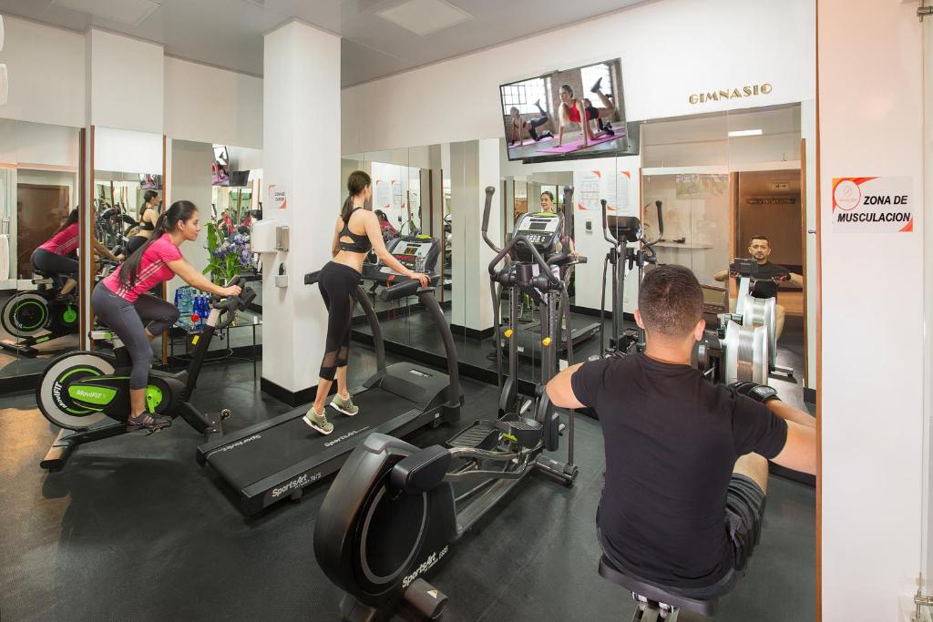 Fitness centrum a/nebo fitness zařízení v ubytování Lancaster House