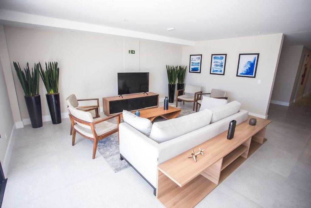  Studio Novo Adaptado com Ar Condicionado - ALL1102