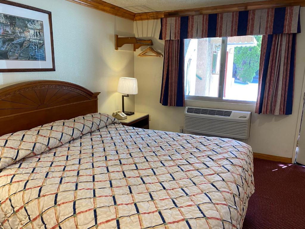 Best Inn Rosemead - King Room With Spa Bath