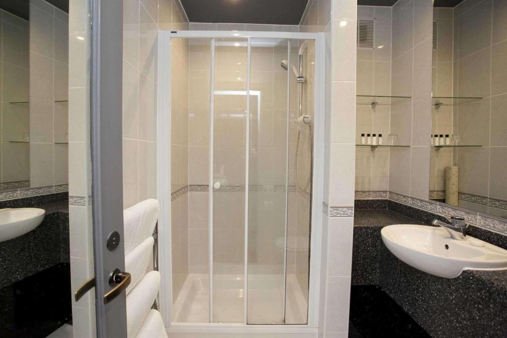 St James Hotel; BW Premier Collection - Resim 24