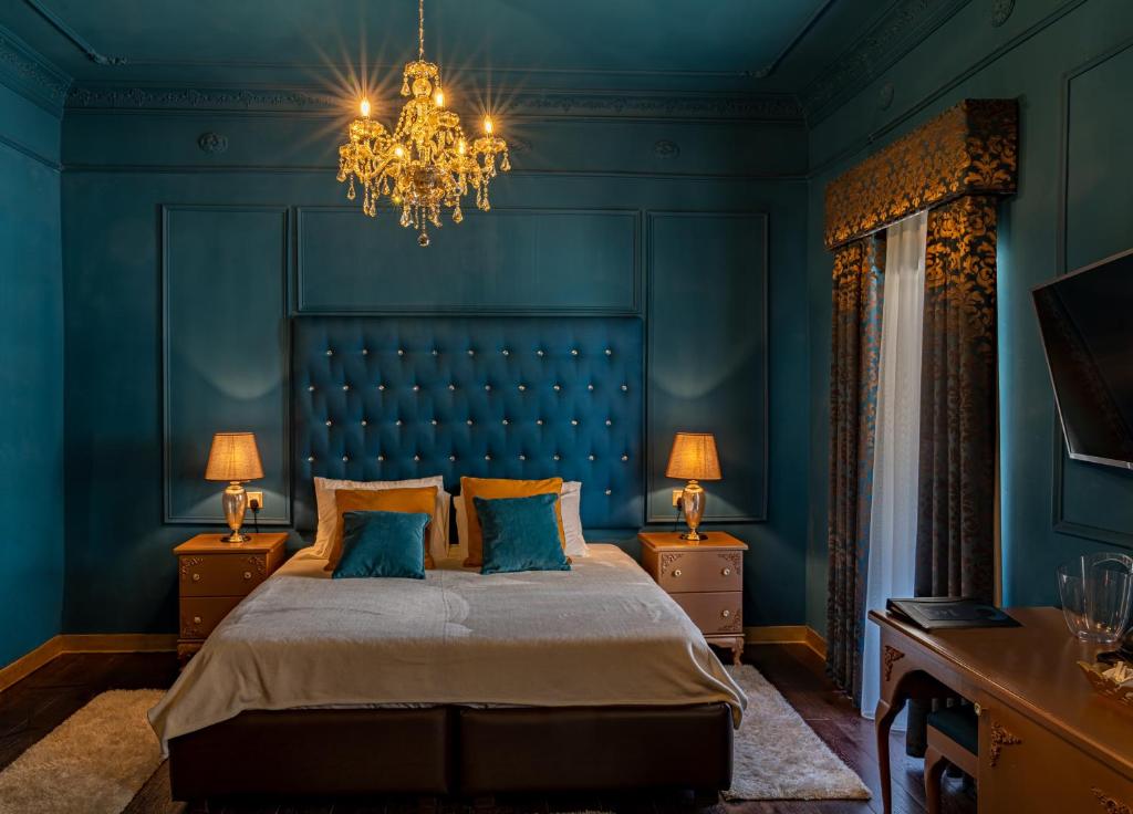 Julina Boutique Living - 6