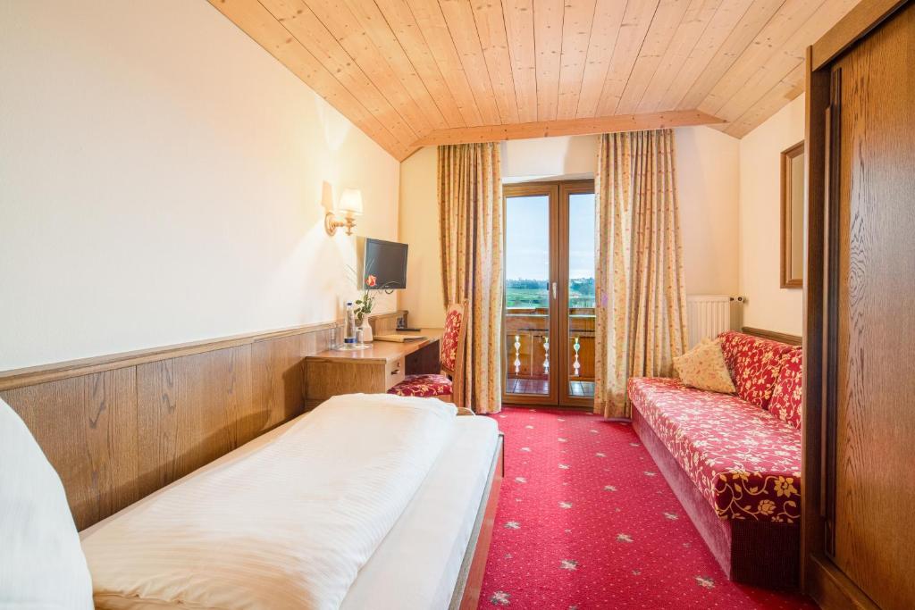 Hotel-Gasthof Huber - Monteur Single Room Avec Toit En Pente