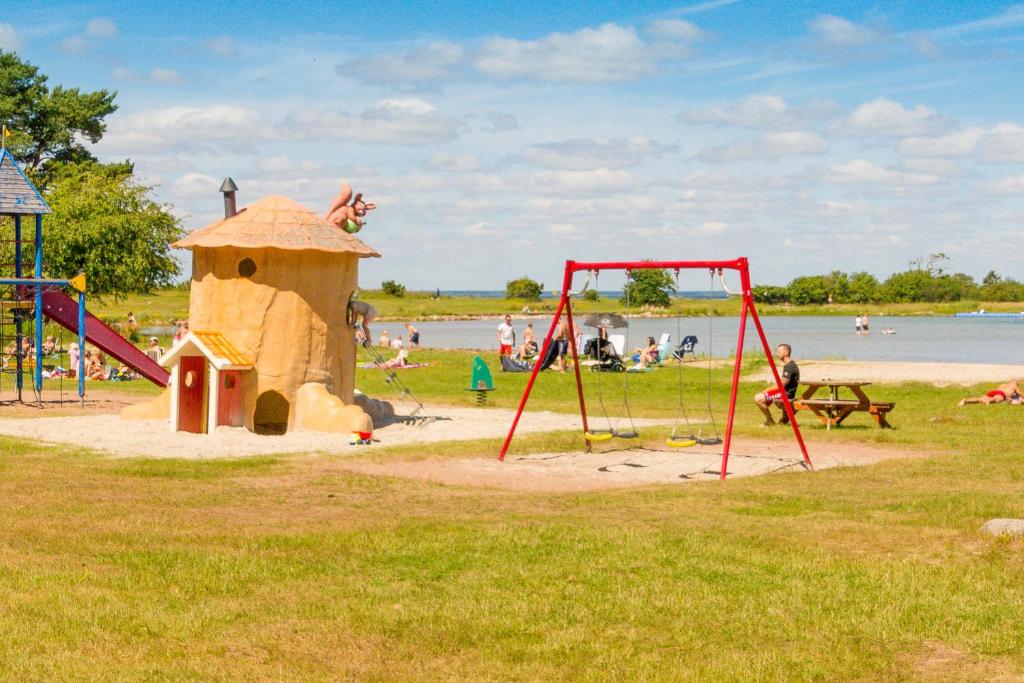 Herní místnost nebo prostor pro děti v ubytování First Camp Ekerum - Öland